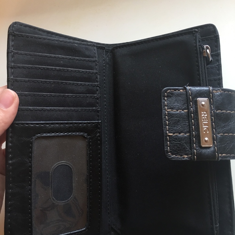 Relic Wallet - Picture 4 of 5